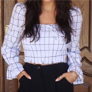 Grid white black top